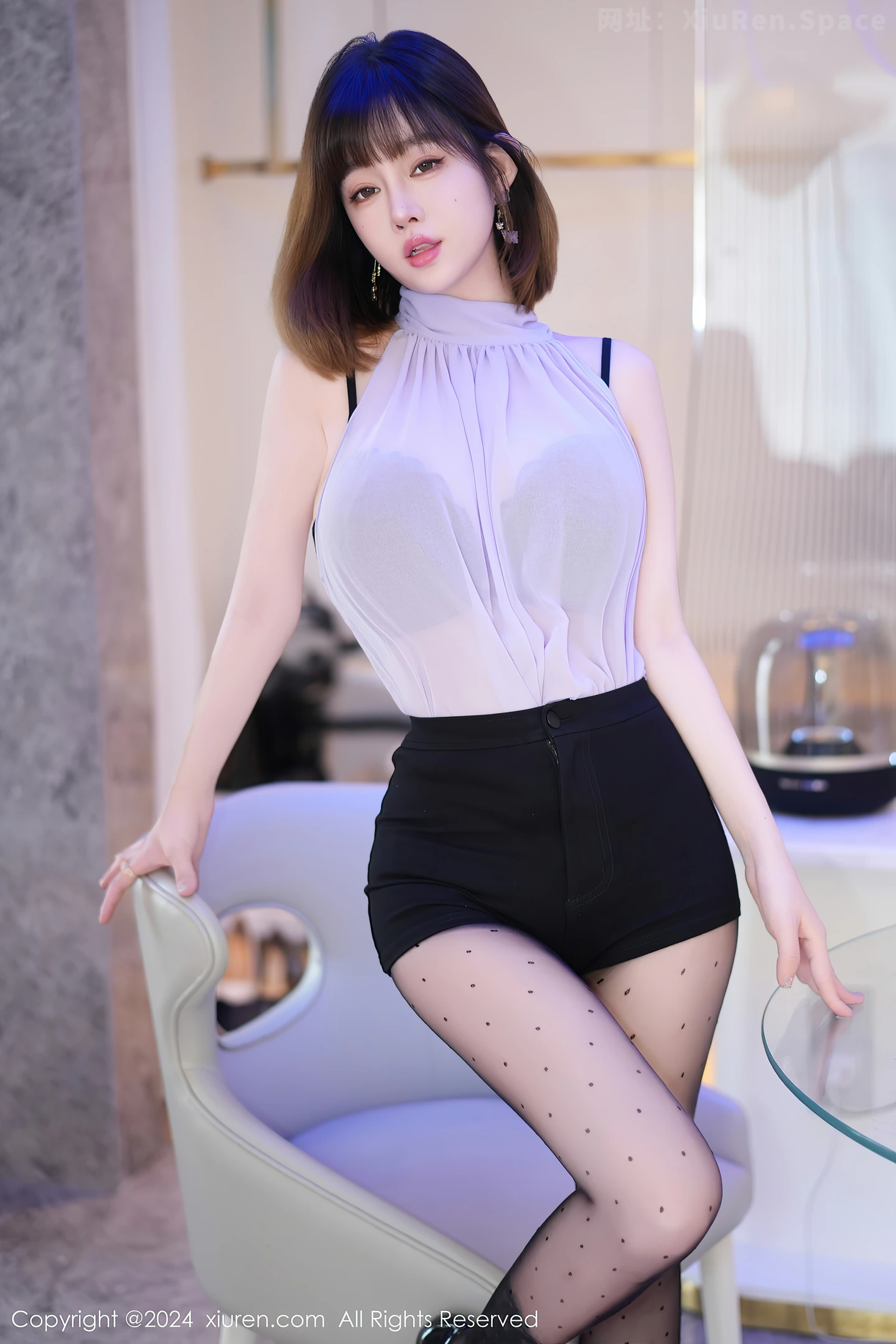 图片[4]-[XiuRen秀人网]VOL.8025 女神王雨纯性感紫灰薄透上衣露黑色蕾丝内衣秀完美身材诱惑写真83P-秀人网官方网站